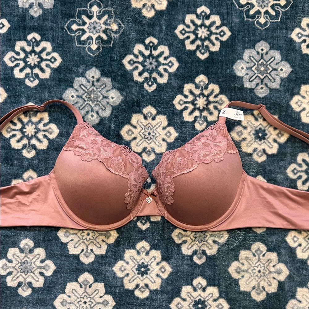 Victorias Secret Push-up Bra NWT
